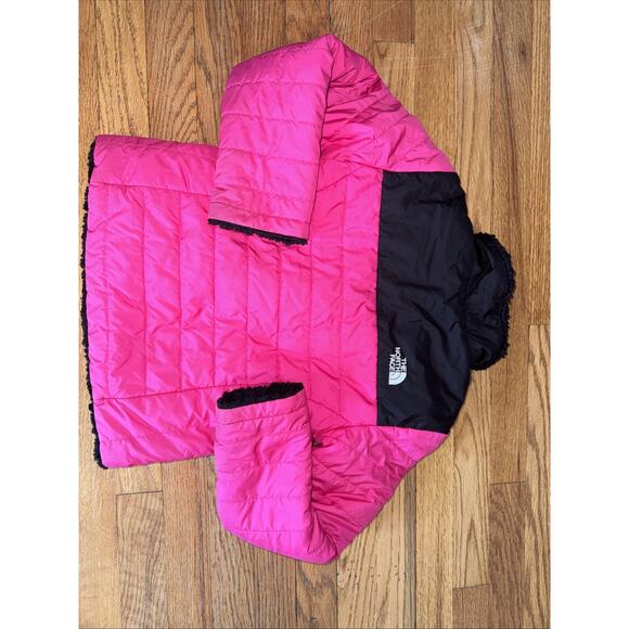 The North Face Girls Mossbud Reversible Puffer Jacket Pink Fuzzy Coat Size S - Picture 4 of 6